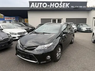 Toyota Auris, 1.6i, kamera, tažné